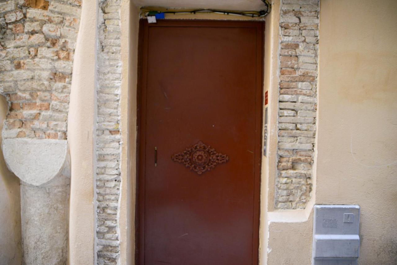 Sunny Apartment In Heart Of Nice Old Town Екстериор снимка